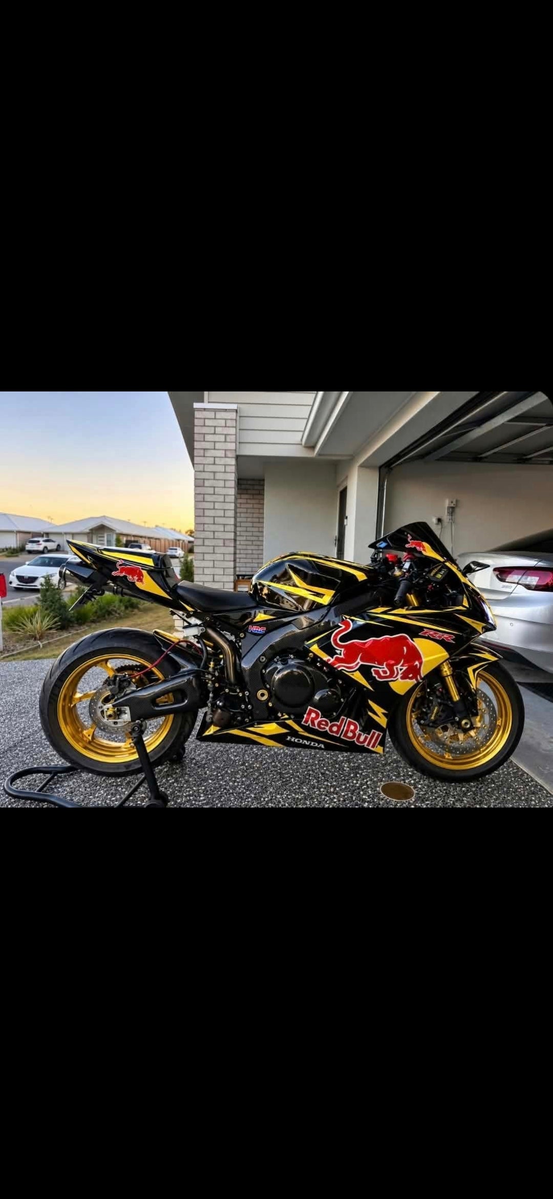 Redbull-inspired deisgn